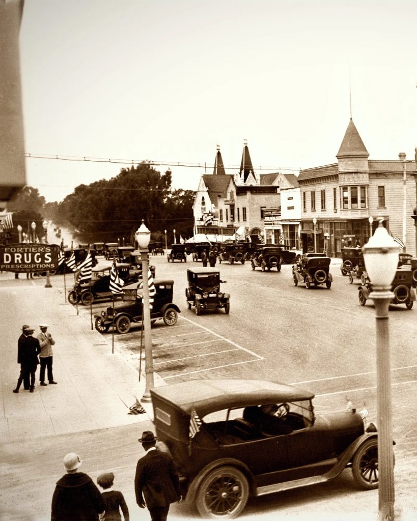 Lighthouse Avenue, 1920