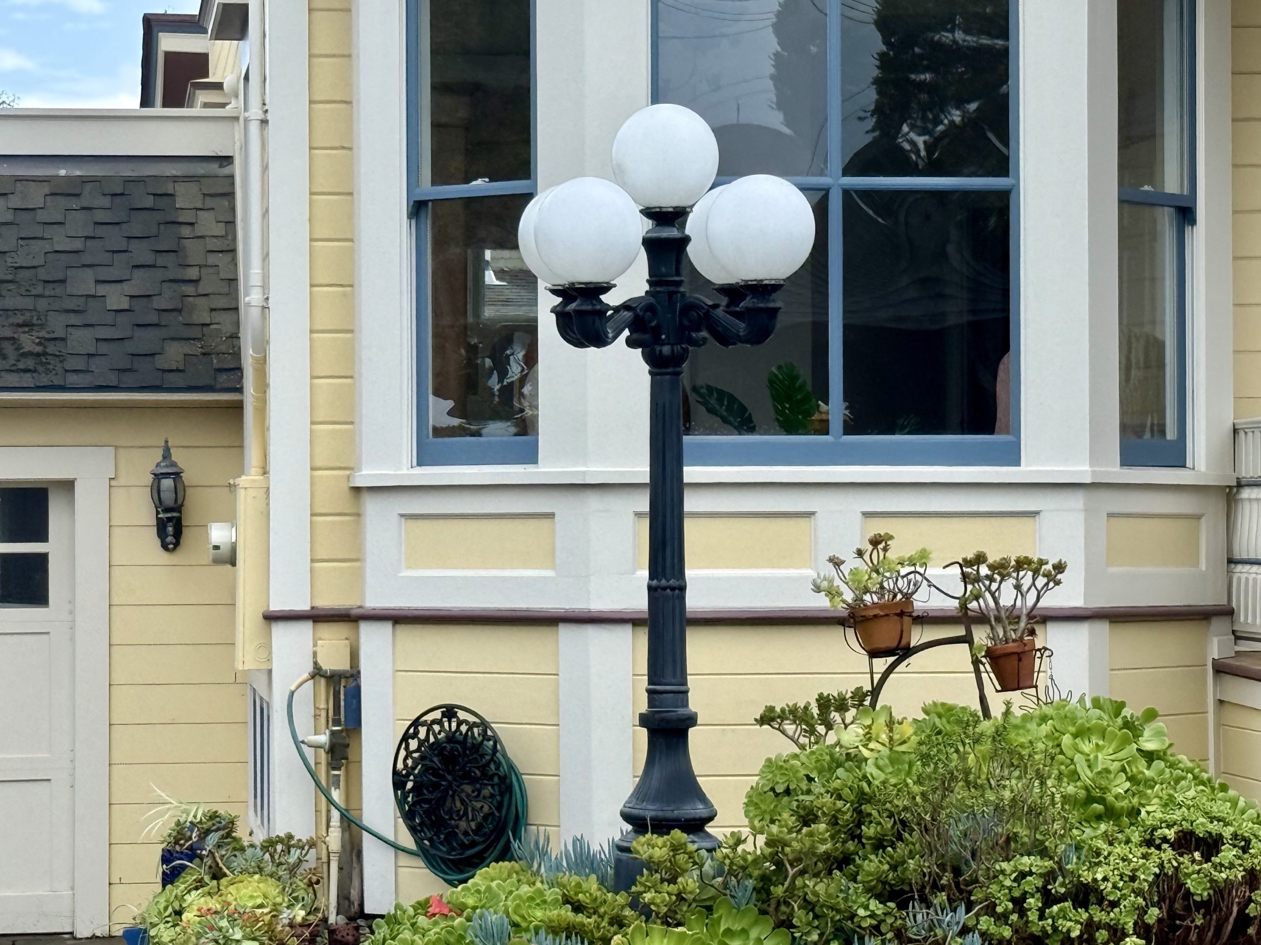 Pacific Grove, City of Homes #14: 131 7th Street