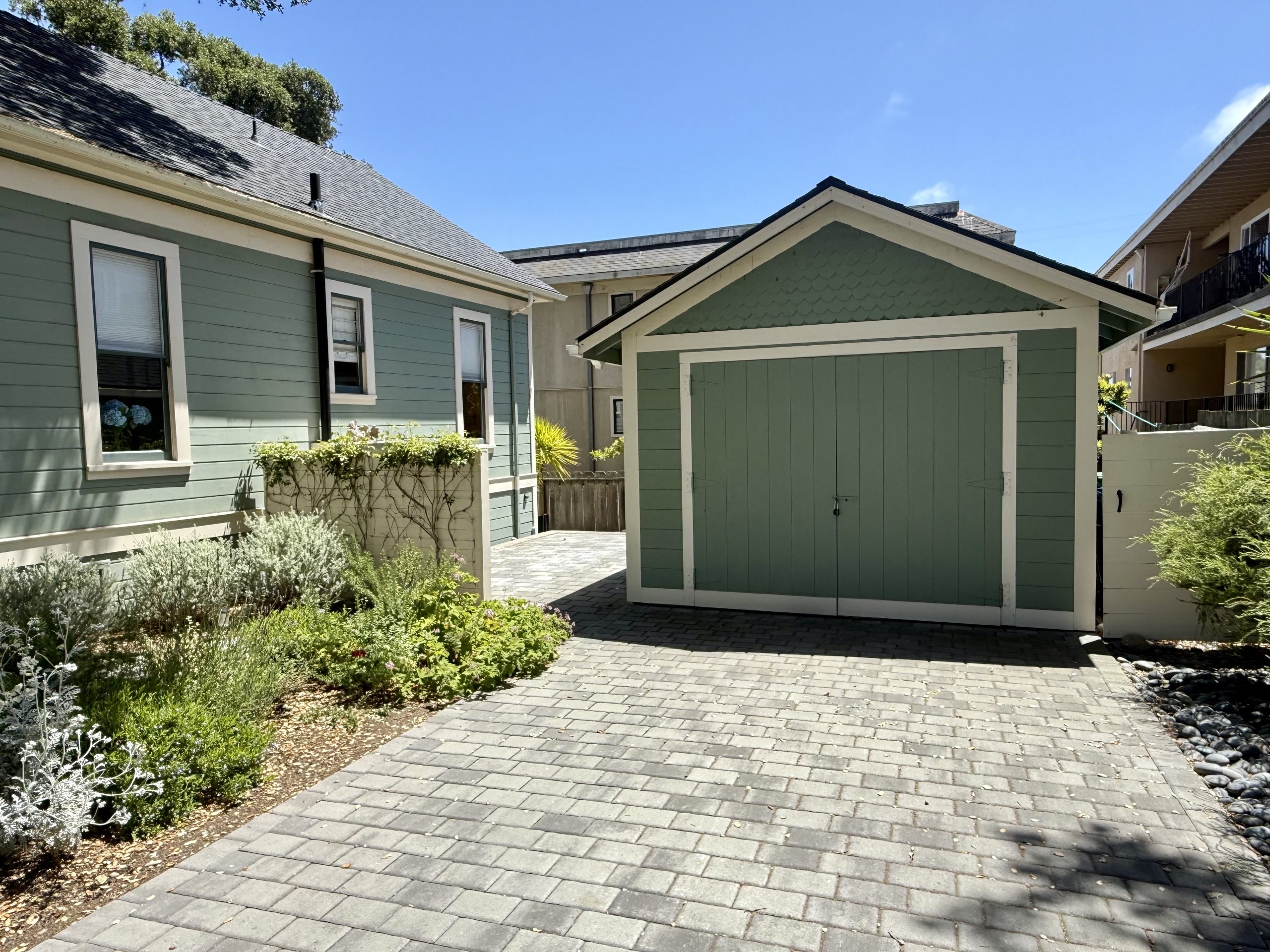 Pacific Grove, City of Homes, #25: 215 Lobos Avenue