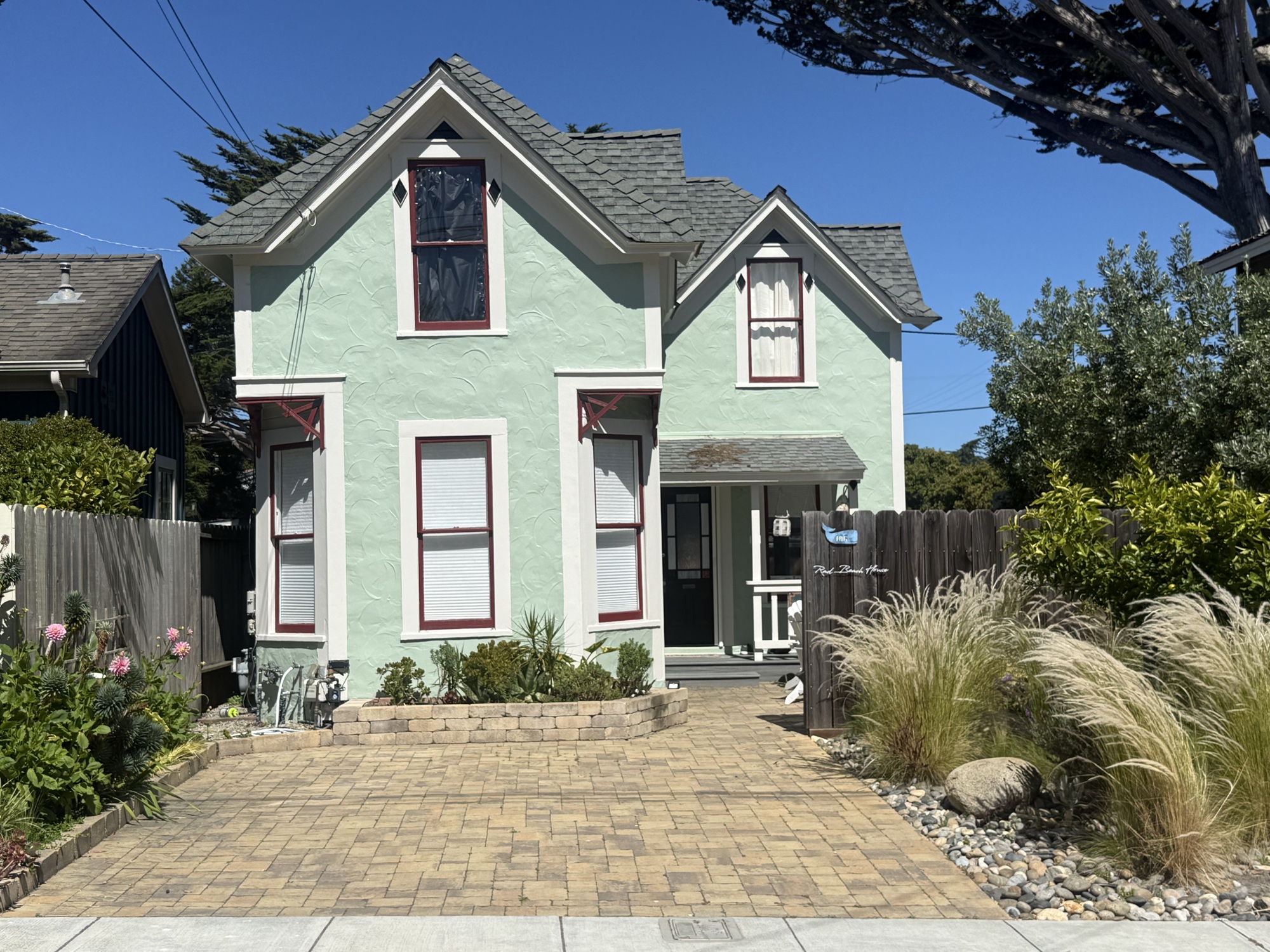 Pacific Grove, City of Homes, #367: 106 19th Street