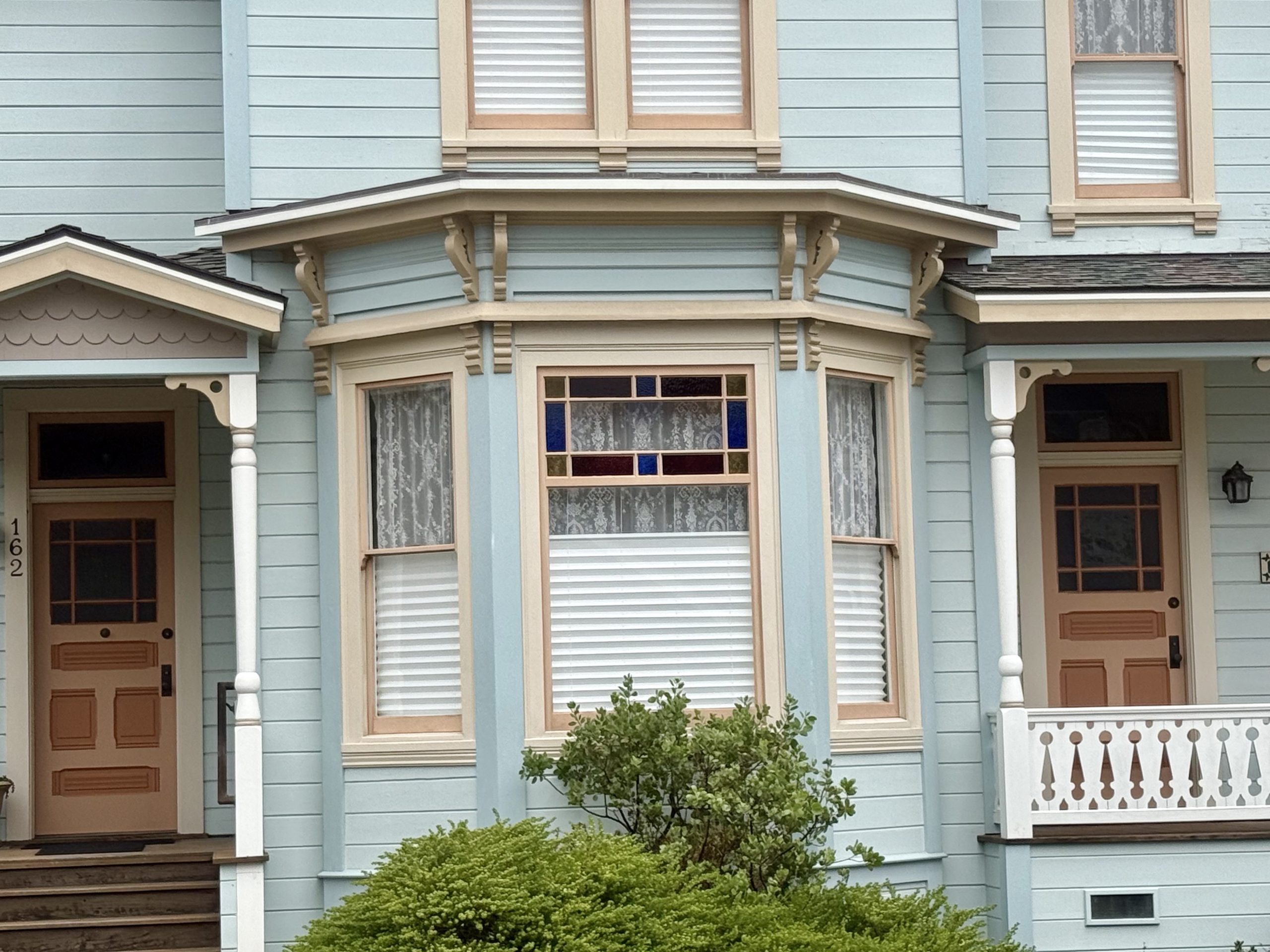 Bay window
