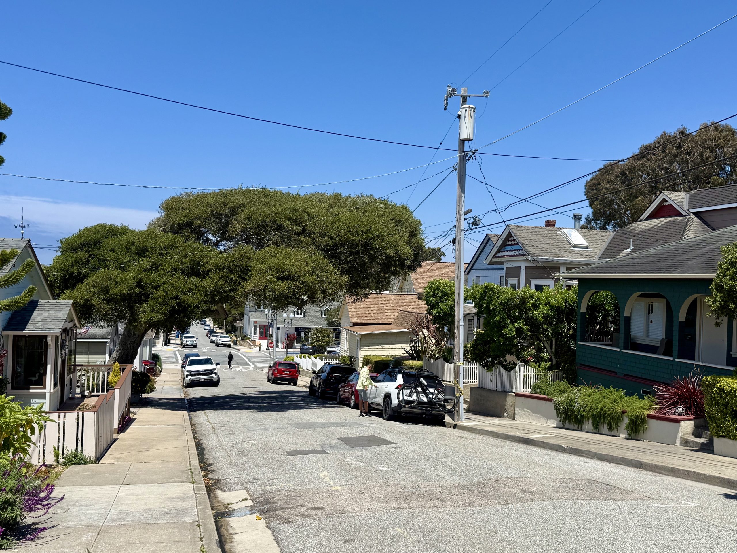 Street view towards Lighthouse Avenue